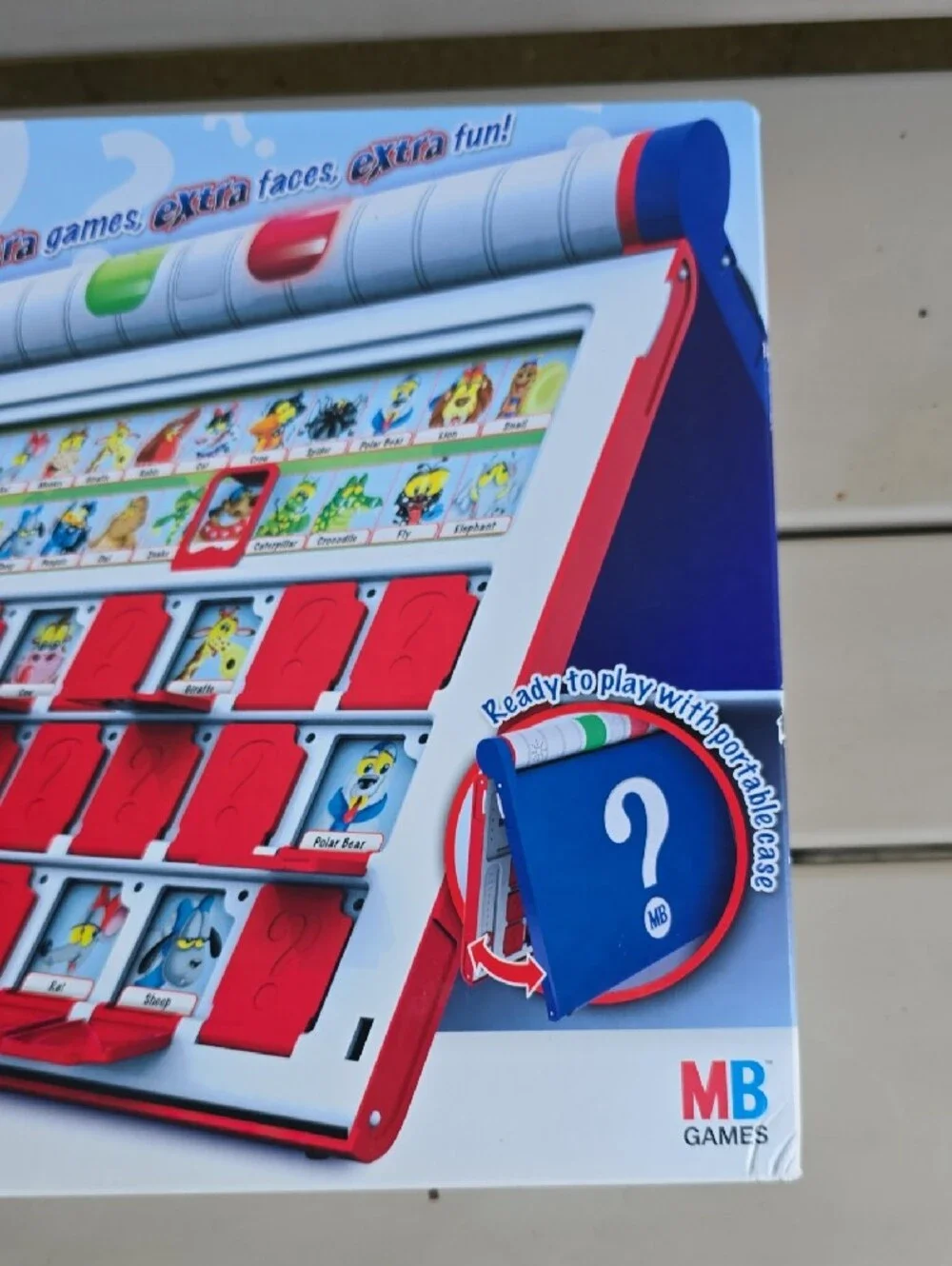 Hasbro Guess Who? Extra Electronic Game - Blue Frame with Red Panels